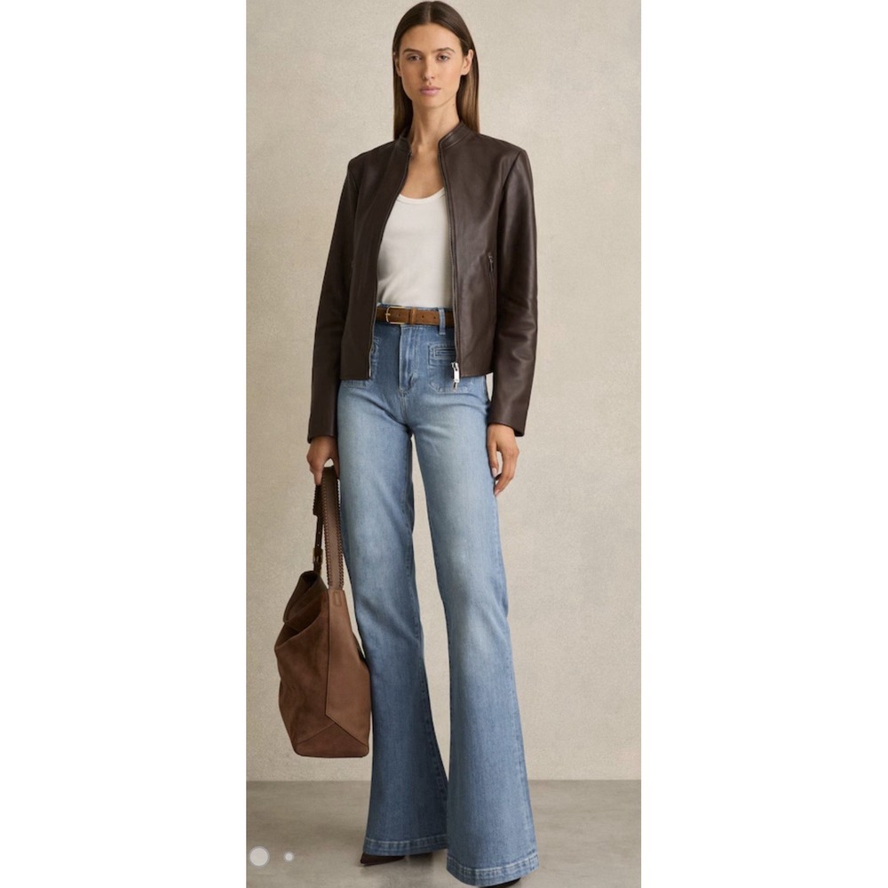 PAIGE Leenah Patch Pocket Wide Leg Jeans Size 24  Mid Wash Blue EUC
